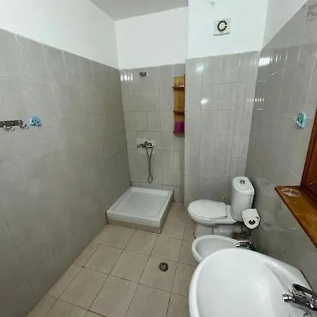 Rezidenca Hasanaj 18 *