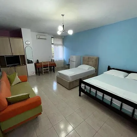 Rezidenca Hasanaj 18 Apartment *